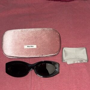 MIU MIU SUNGLASSES